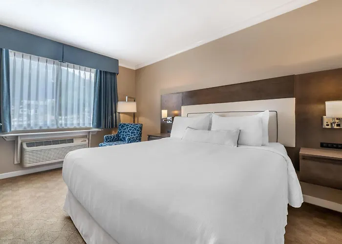Best Western Plus Columbia River Hotel